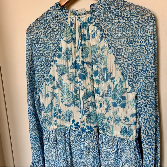 NWT Hemant & Nandita Kaiyo Blue and White Floral Mini Dress - Picture 6 of 7